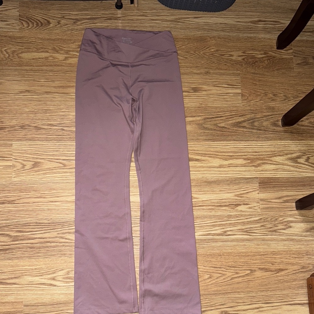 Calvin Klein Mauve Performance Yoga Pants